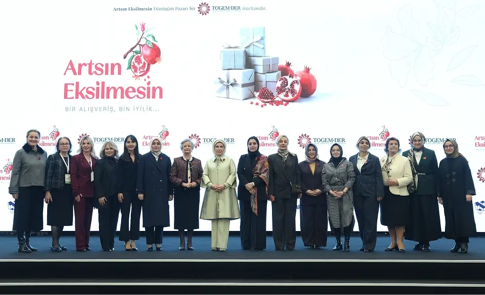 Emine Erdoğan, TOGEM-DER'in "Artsın Eksilmesin Dönüşüm Pazarı"nın açılışına katıldı